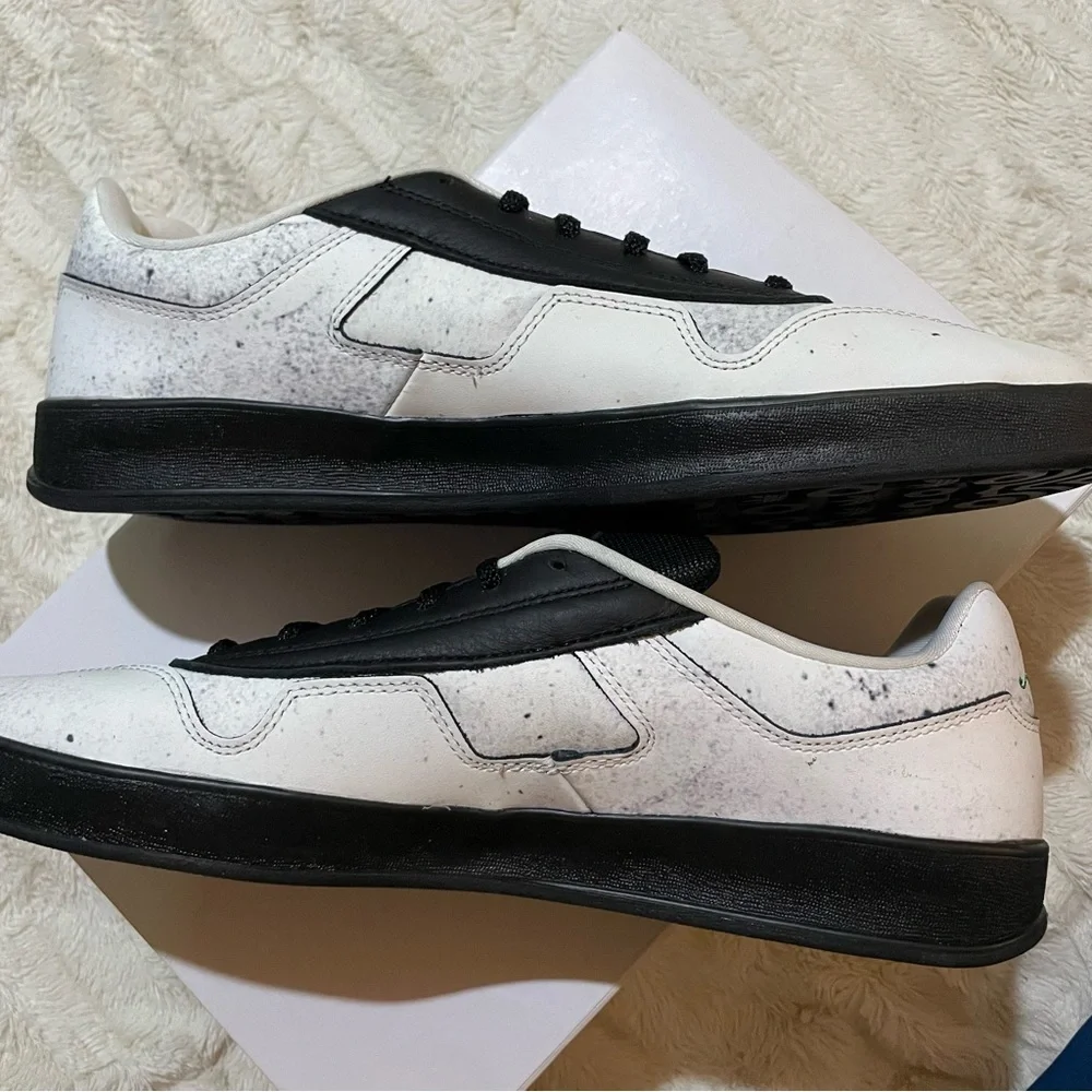 Adidas aloha super gonz cloud white black KOOLS